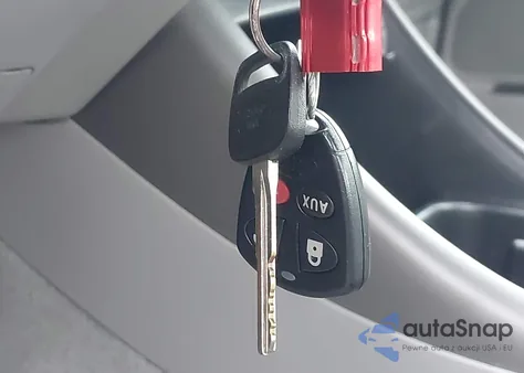 2004 Toyota Camry Le из США, поврежденный, VIN 4T1BE32K04U874871